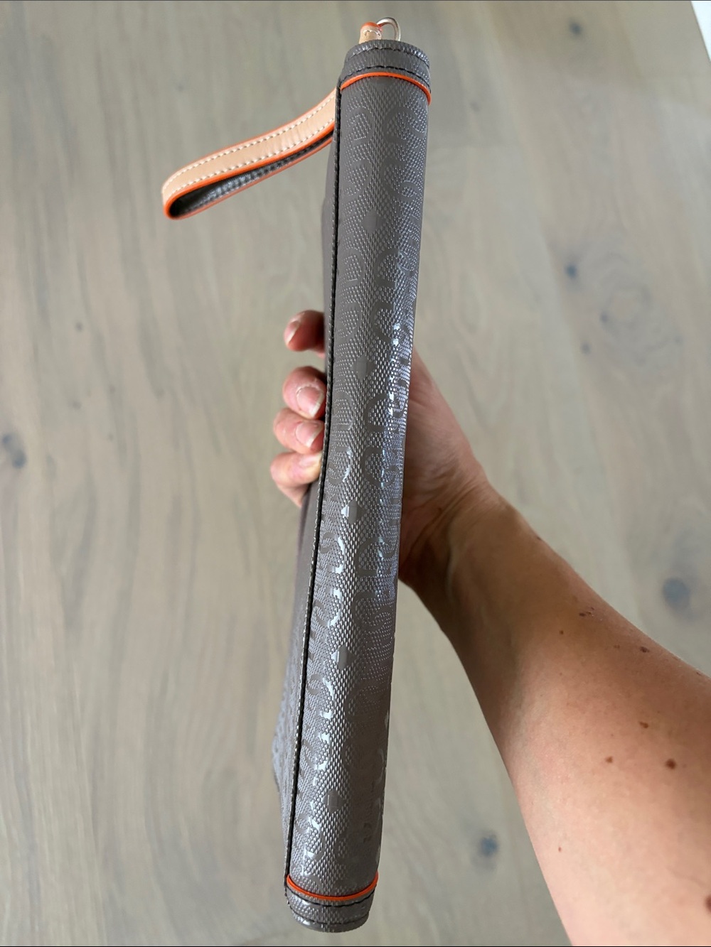 Guess Wallet - Picture 4 of 7